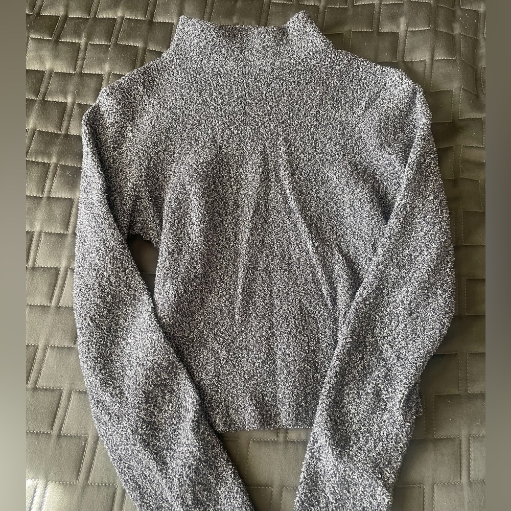 Women’s Urban Outfitters Mock Turtleneck